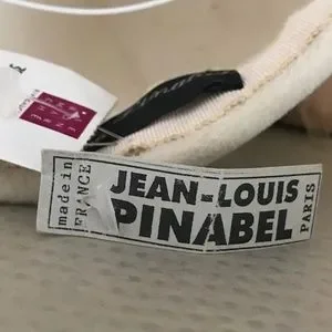 AMAZING FRENCH DESIGNER VINTAGE CREAM \'FEZ\' HAT WITH FEATHERS & RHINESTONES JEAN-LOUIS PINABEL | Accessories | Amazing French Designer  main image 3